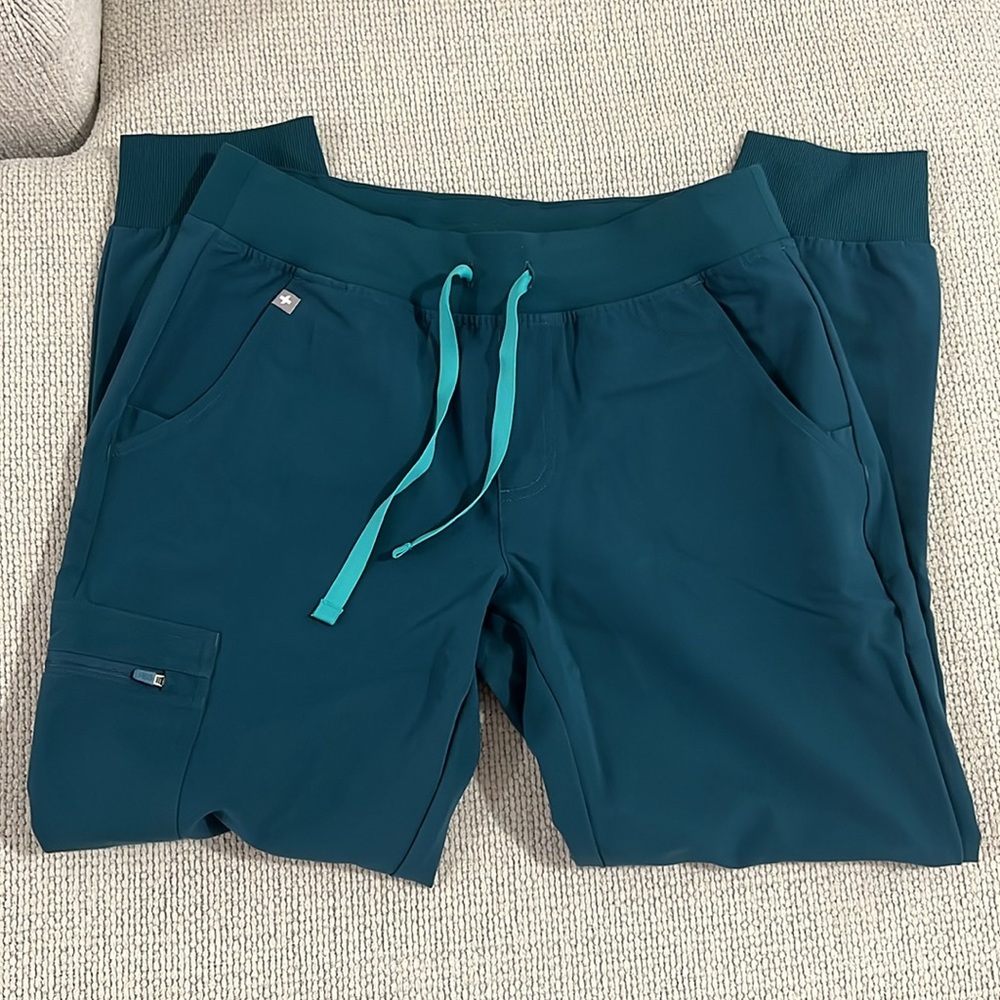 Caribbean Blue Figs Zamora Scrub Pants